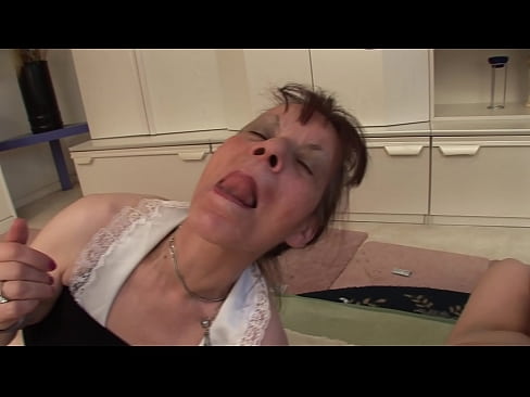 ❤️ Duas avós e um avô têm um ménage à trois Porno real em porno pt.techkoala.top