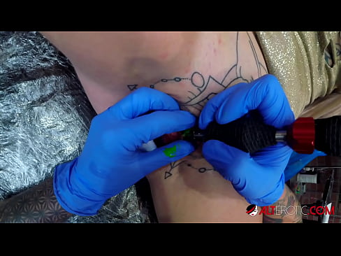 ❤️ Extremamente tatuada, a brasa Sully Savage fez uma tatuagem no seu clítoris Porno real em porno pt.techkoala.top